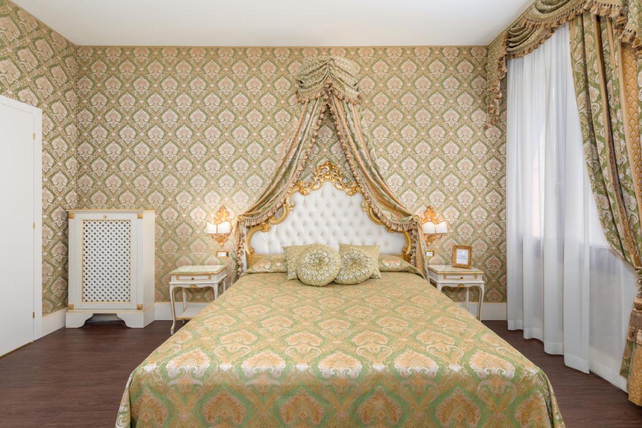 La Veneziana Boutique * Veneza